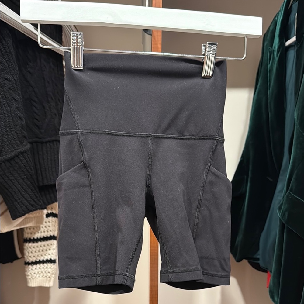 🍋 Lululemon Align High Waisted 6” Biker Shorts w pockets Black Size 0